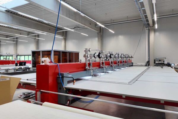 6-Kopf-Serienstickmaschine für große Projekte und Heizmatten - Embro GmbH